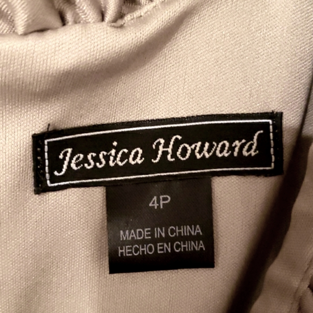 JESSICA HOWARD SIZE 4P RUFFLED V NECLINE SHEATH DRESS (NECKLACE NOT INCLUDED) - Picture 8 of 10